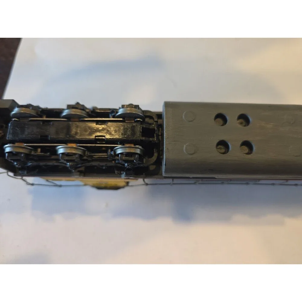 HO ATHEARN UNION PACIFIC 3571 SD40-2 DIESEL LOCOMOTIVE POWERED